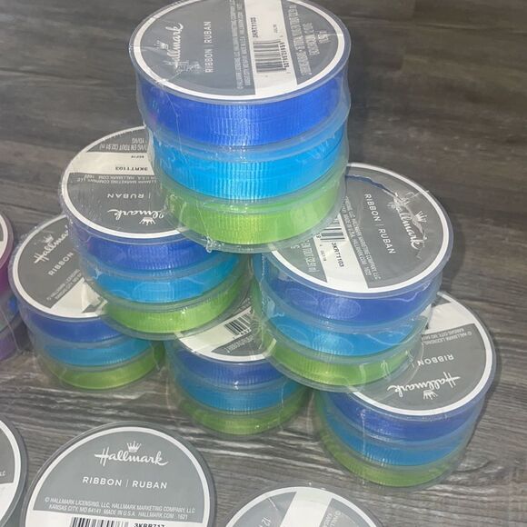 Large Craft lot of New Ribon Rolls (31) perfect for gift wrapping scrapbooking - Picture 5 of 8